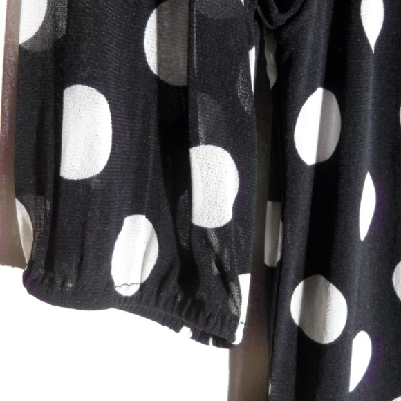 Bold Dot-Print Top M-L (L) - Picture 3 of 8